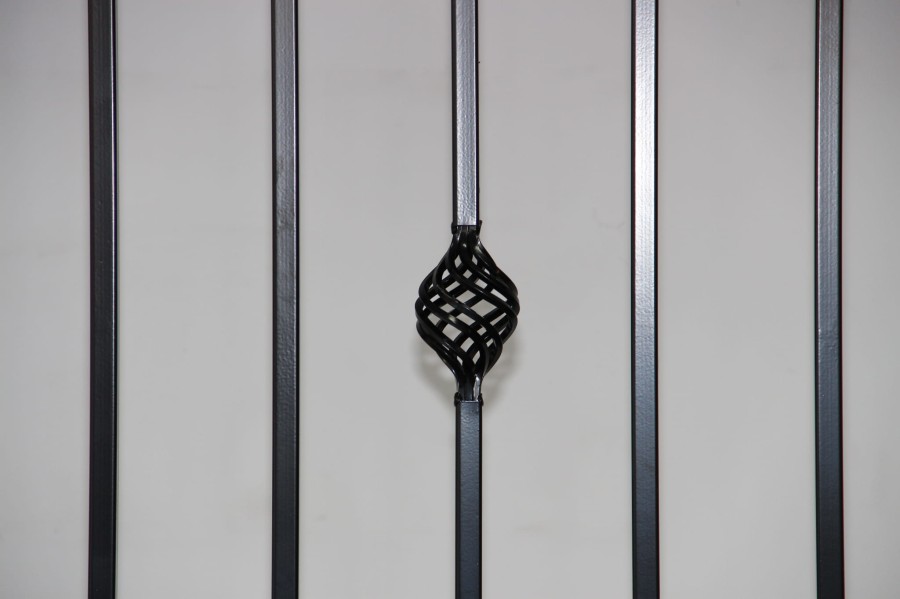 PRZYKŁADOWA REALIZACJA  ZESTAW FURTKA BRAMA DWUSKRZYDŁOWA SŁUPKI AKCESORIA SYSTEM NIKOZJA POLBRAM